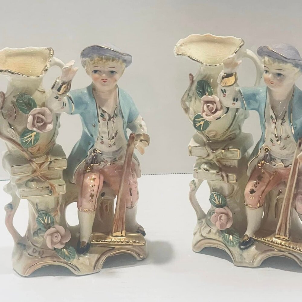 Vintage Colonial Men with axe pair of 7" made in JAPAN~ no chip or cracks